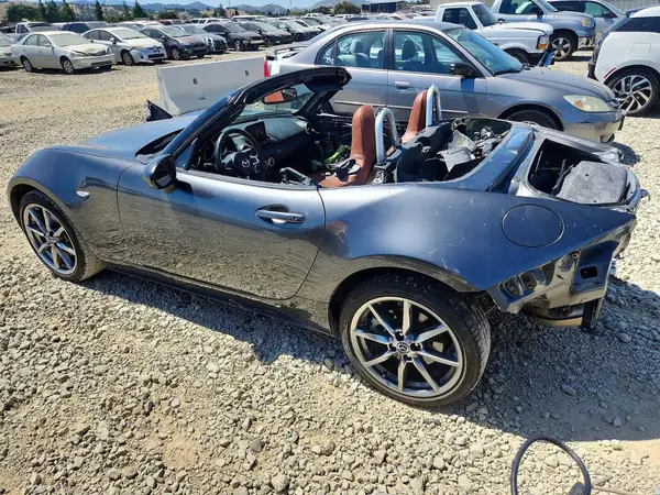 JM1NDAD71P0553127 2023 MAZDA MX-5 - Image 2