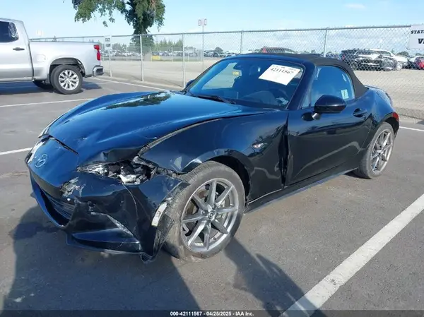 JM1NDAD71P0553841 2023 MAZDA MX-5 - Image 2