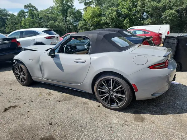 JM1NDAD71S0655505 2025 MAZDA MX-5 - Image 2