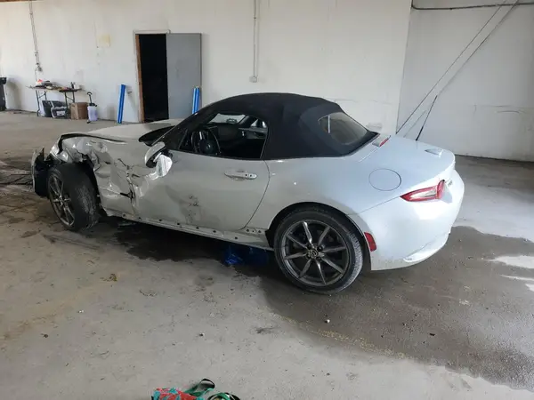 JM1NDAD72G0112042 2016 MAZDA MX-5 - Image 2