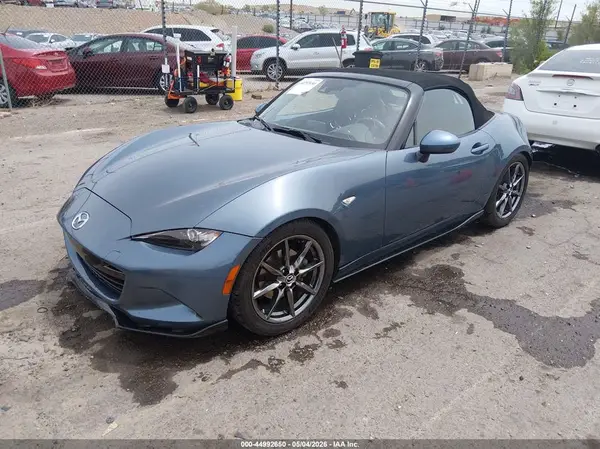 JM1NDAD72H0122572 2017 MAZDA MX-5 - Image 2