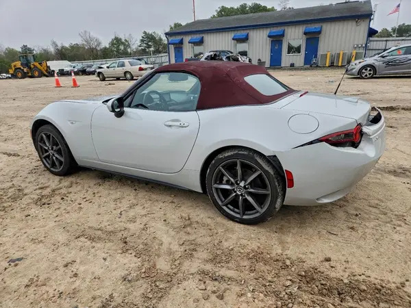 JM1NDAD72J0200676 2018 MAZDA MX-5 - Image 2