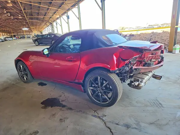 JM1NDAD73G0110798 2016 MAZDA MX-5 - Image 2