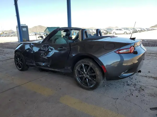 JM1NDAD73H0124122 2017 MAZDA MX-5 - Image 2