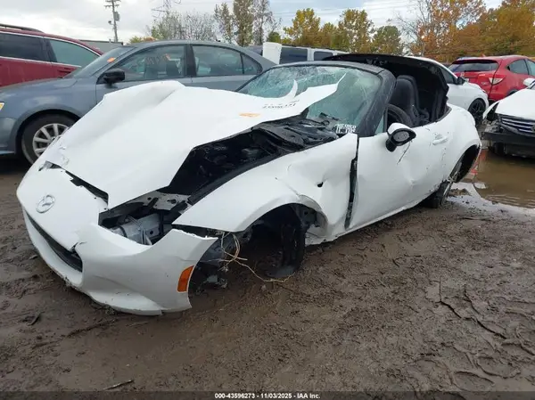 JM1NDAD73J0204686 2018 MAZDA MX-5 - Image 2