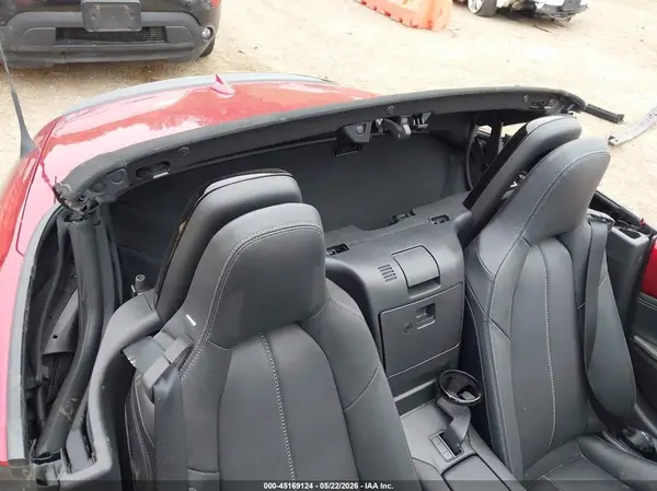 JM1NDAD73S0660396 2025 MAZDA MX-5 - Image 8