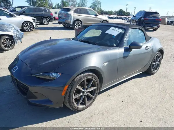 JM1NDAD74H0123979 2017 MAZDA MX-5 - Image 2