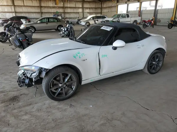 JM1NDAD74H0124145 2017 MAZDA MX-5 - Image 1