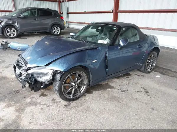 JM1NDAD74L0415690 2020 MAZDA MX-5 - Image 2