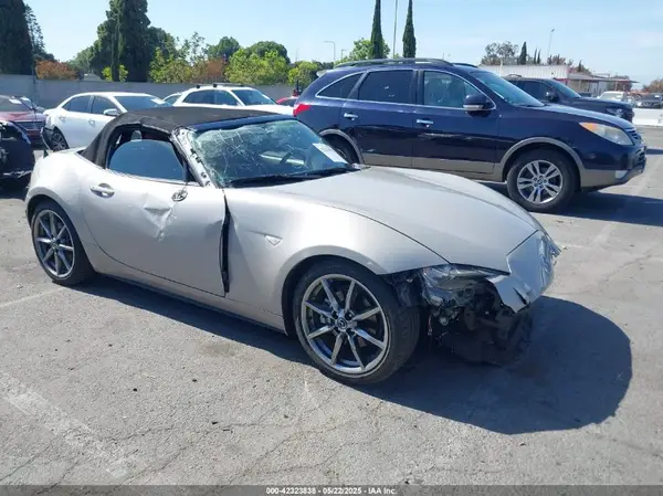 JM1NDAD74N0505814 2022 MAZDA MX-5 - Image 1