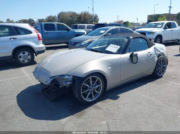 JM1NDAD74N0505814 2022 MAZDA MX-5 - Image 2