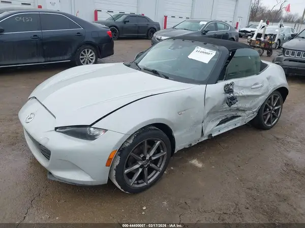 JM1NDAD75G0111290 2016 MAZDA MX-5 - Image 2