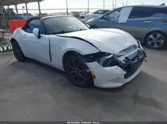 JM1NDAD75H0123182 2017 MAZDA MX-5