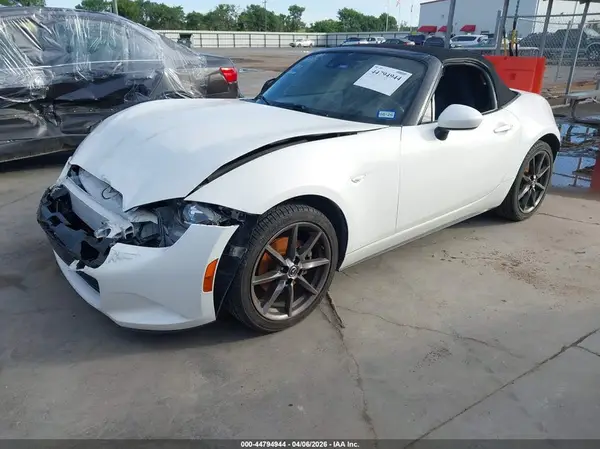 JM1NDAD75H0123182 2017 MAZDA MX-5 - Image 2