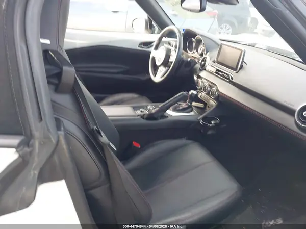 JM1NDAD75H0123182 2017 MAZDA MX-5 - Image 8