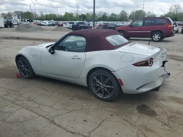 JM1NDAD75J0201742 2018 MAZDA MX-5 - Image 2