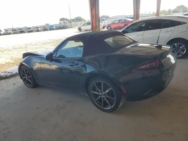 JM1NDAD75J0202471 2018 MAZDA MX-5 - Image 2