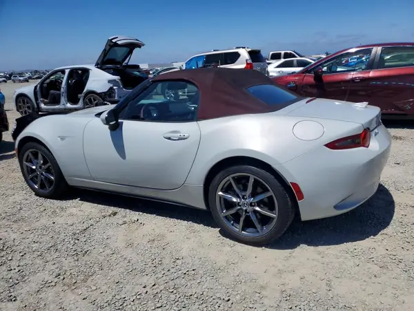 JM1NDAD75J0203877 2018 MAZDA MX-5 - Image 2