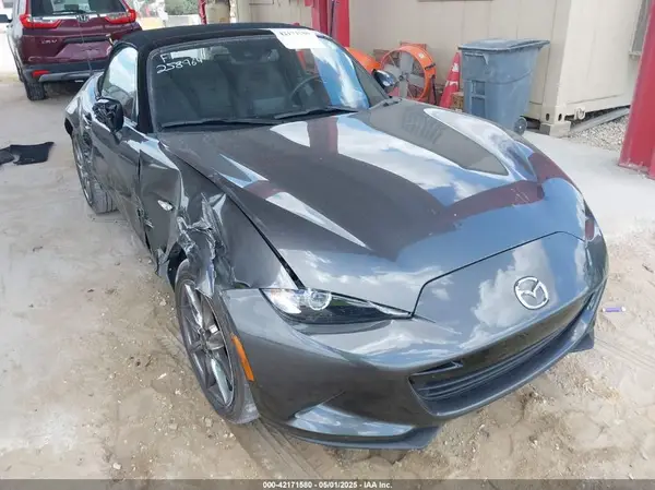 JM1NDAD75N0502727 2022 MAZDA MX-5 - Image 1