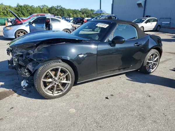 JM1NDAD75N0508396 2022 MAZDA MX-5 - Image 1