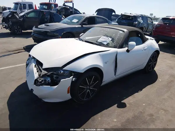 JM1NDAD75S0658360 2025 MAZDA MX-5 - Image 2