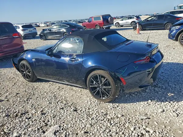 JM1NDAD75S0658679 2025 MAZDA MX-5 - Image 2