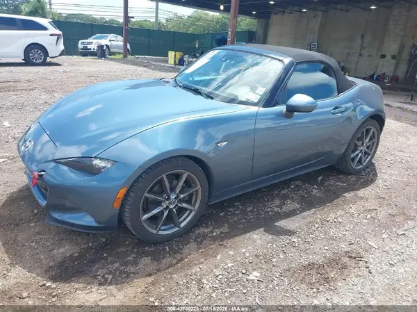 JM1NDAD76H0123546 2017 MAZDA MX-5 - Image 2
