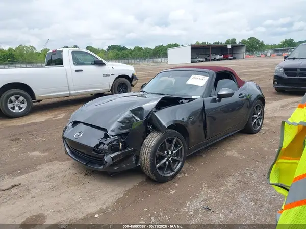 JM1NDAD76J0201104 2018 MAZDA MX-5 - Image 2