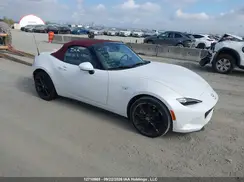 JM1NDAD76K0301186 2019 MAZDA MX-5