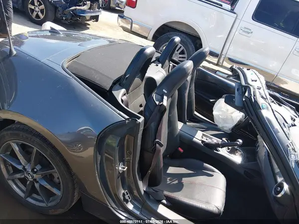 JM1NDAD76K0307070 2019 MAZDA MX-5 - Image 8