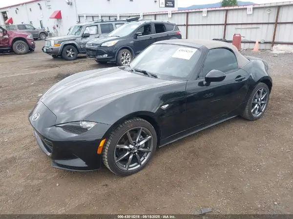 JM1NDAD76L0418817 2020 MAZDA MX-5 - Image 2