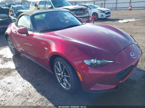 JM1NDAD76N0505944 2022 MAZDA MX-5 - Image 1