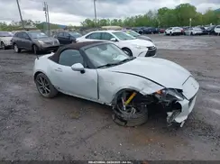 JM1NDAD77K0304999 2019 MAZDA MX-5
