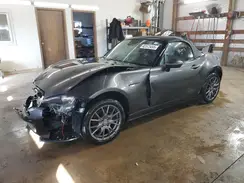 JM1NDAD77K0305070 2019 MAZDA MX-5