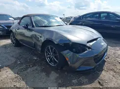 JM1NDAD77K0307238 2019 MAZDA MX-5