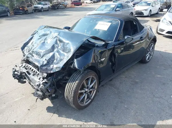 JM1NDAD77P0556954 2023 MAZDA MX-5 - Image 2