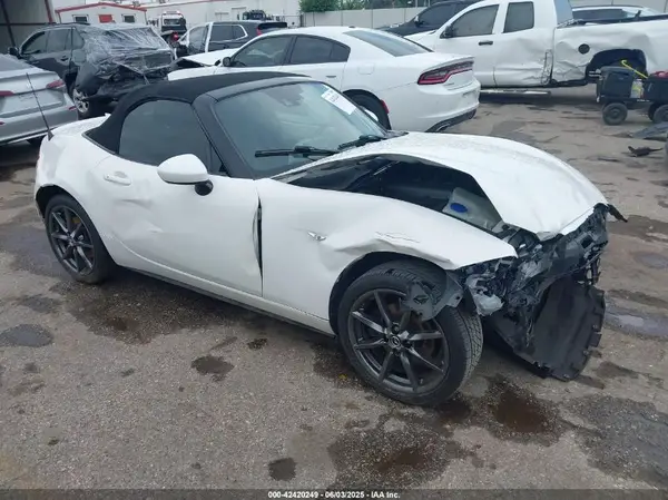 JM1NDAD78G0110215 2016 MAZDA MX-5 - Image 1