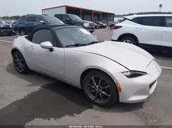 JM1NDAD78H0123869 2017 MAZDA MX-5