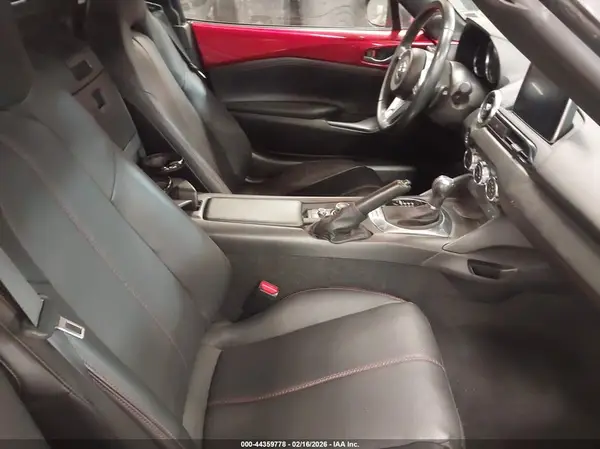 JM1NDAD78H0124018 2017 MAZDA MX-5 - Image 8