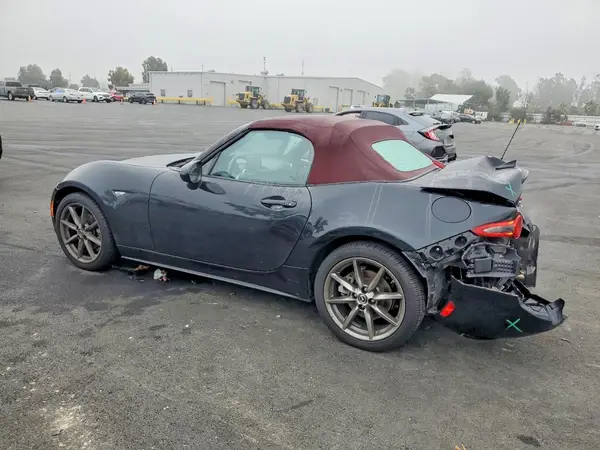 JM1NDAD78J0203128 2018 MAZDA MX-5 - Image 2