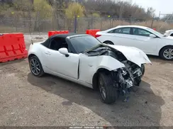 JM1NDAD78K0306194 2019 MAZDA MX-5