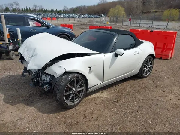 JM1NDAD78K0306194 2019 MAZDA MX-5 - Image 2