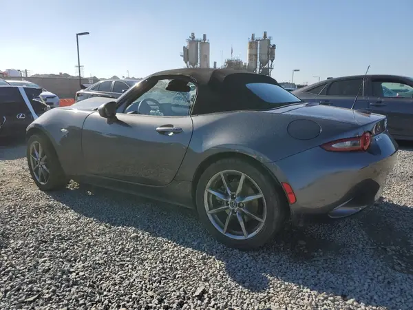 JM1NDAD78L0412677 2020 MAZDA MX-5 - Image 2