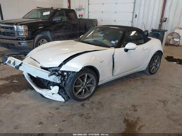JM1NDAD78N0506786 2022 MAZDA MX-5 - Image 2