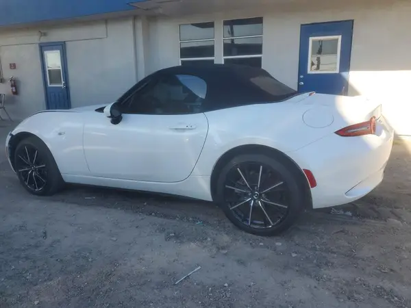 JM1NDAD78R0601404 2024 MAZDA MX-5 - Image 2