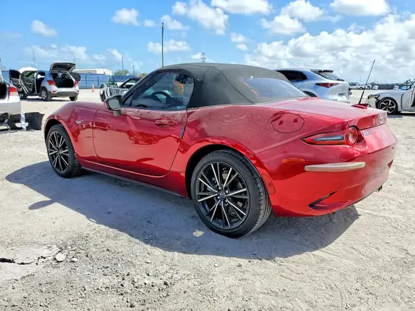 JM1NDAD78R0603380 2024 MAZDA MX-5 - Image 2