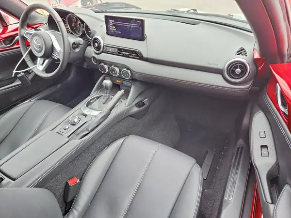 JM1NDAD78S0650981 2025 MAZDA MX-5 - Image 8