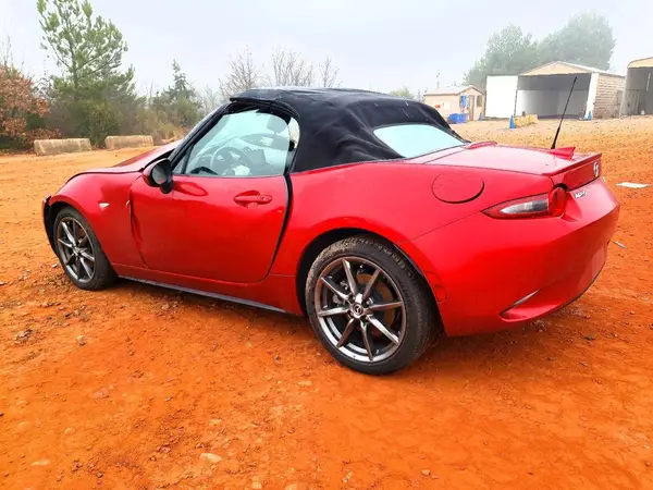 JM1NDAD79H0124805 2017 MAZDA MX-5 - Image 2