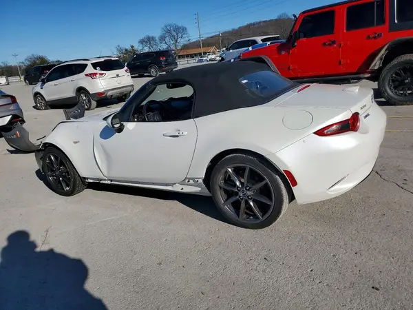 JM1NDAD79K0306429 2019 MAZDA MX-5 - Image 2