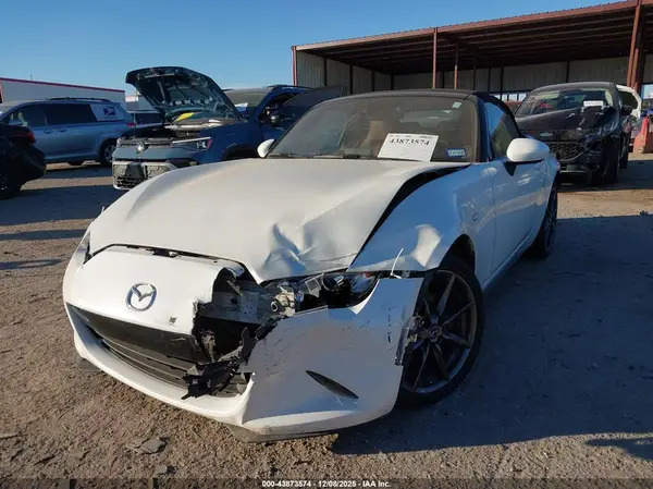 JM1NDAD79K0310786 2019 MAZDA MX-5 - Image 2
